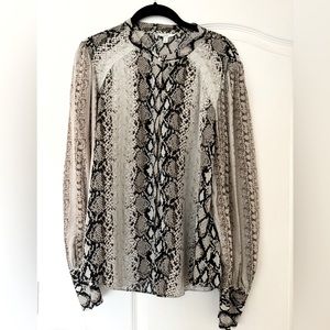 Joie snake print top size L